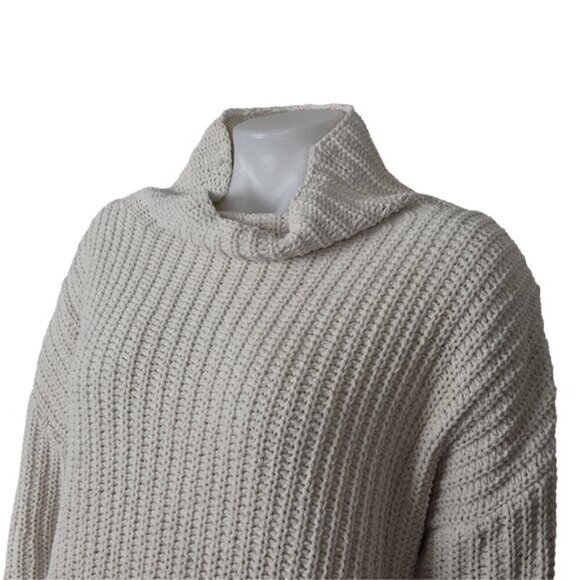 Aerie Chenille Oversized Turtleneck Sweater Cream Beige Size XS - Picture 3 of 12